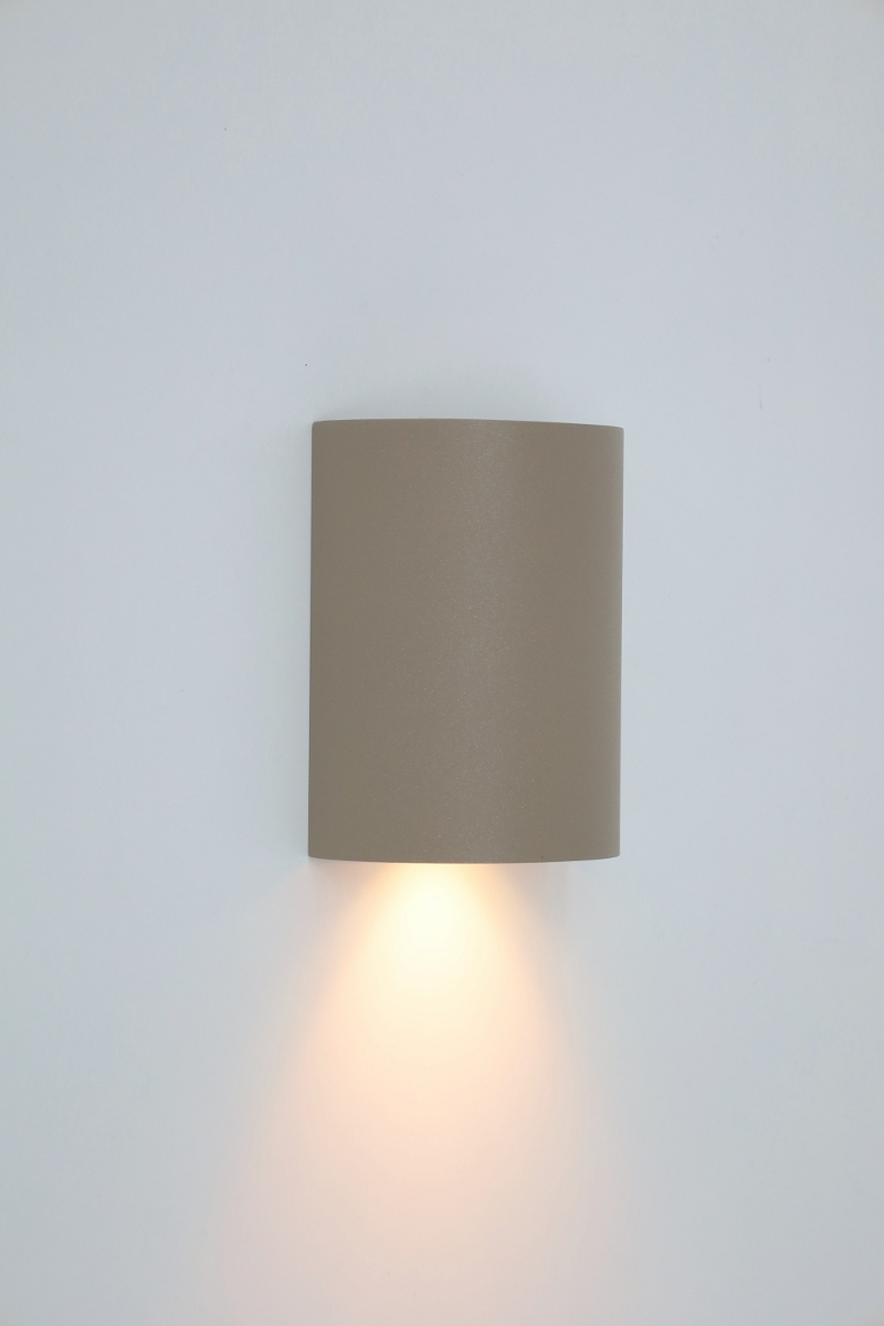Strakke wandlamp HERA | Zand