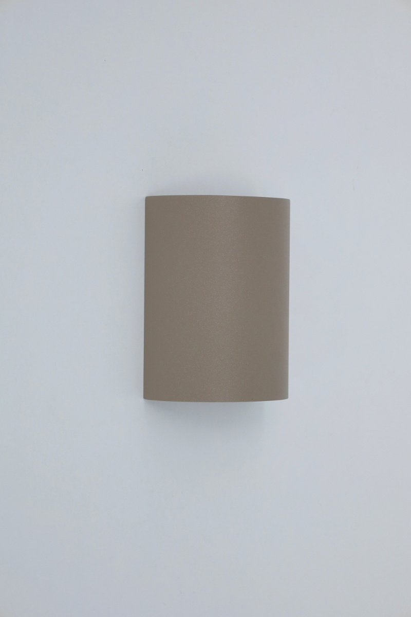 Strakke wandlamp HERA | Zand