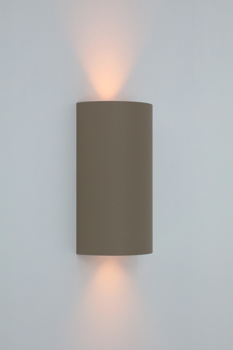 Strakke wandlamp HERA | Zand 
