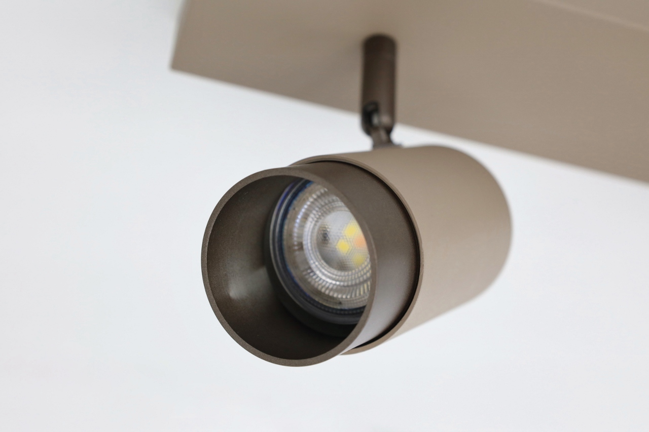 Elegante opbouwspot CAREGA 2-lichts | Zand / Mokka