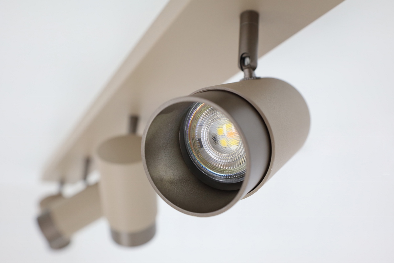 Elegante opbouwspot CAREGA 4-lichts | Zand / Mokka