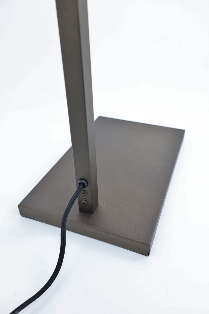 Strakke vloerlamp STANG | Cacao