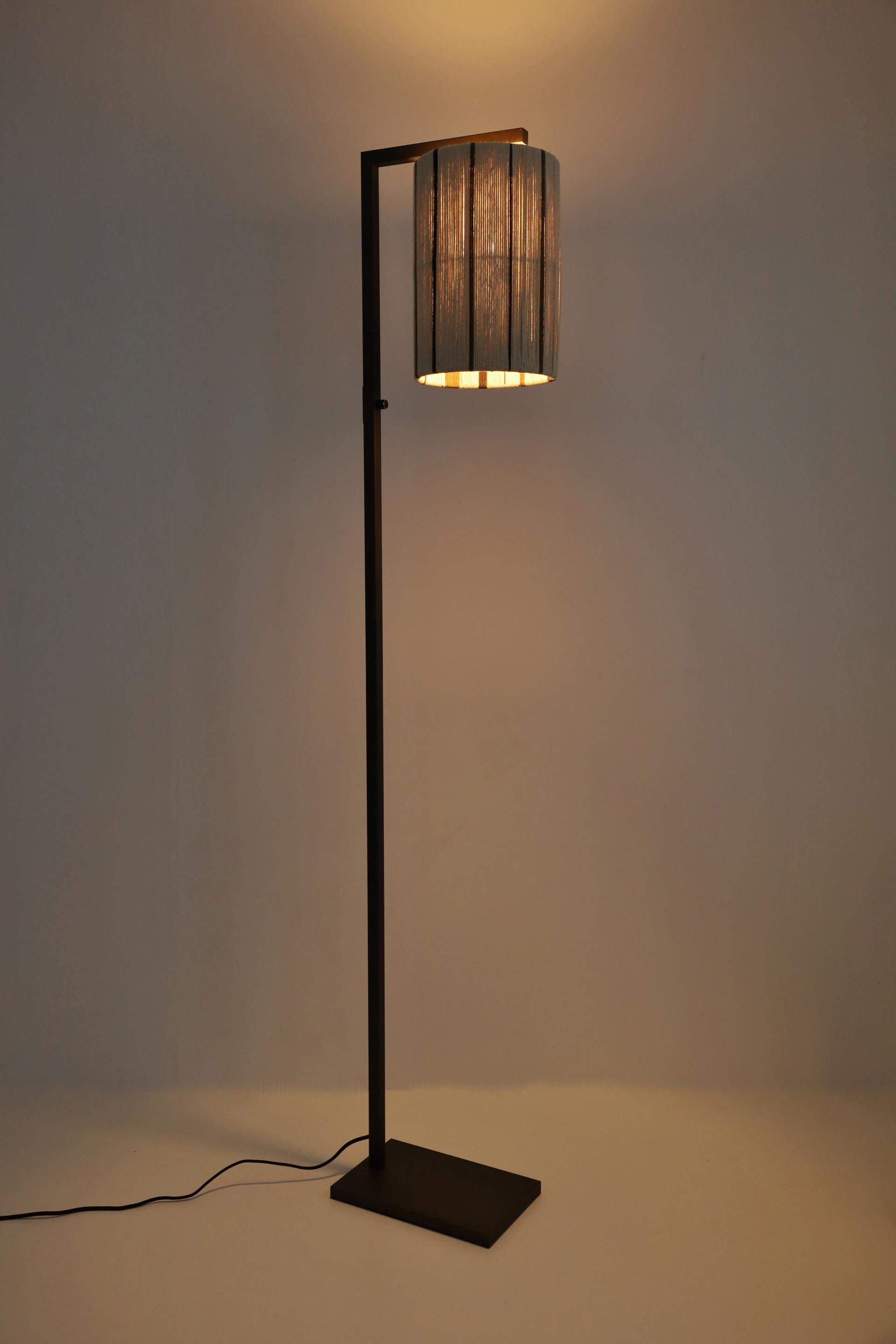 Strakke vloerlamp STANG inclusief kap MEDAN | Cacao/ Donker bruin