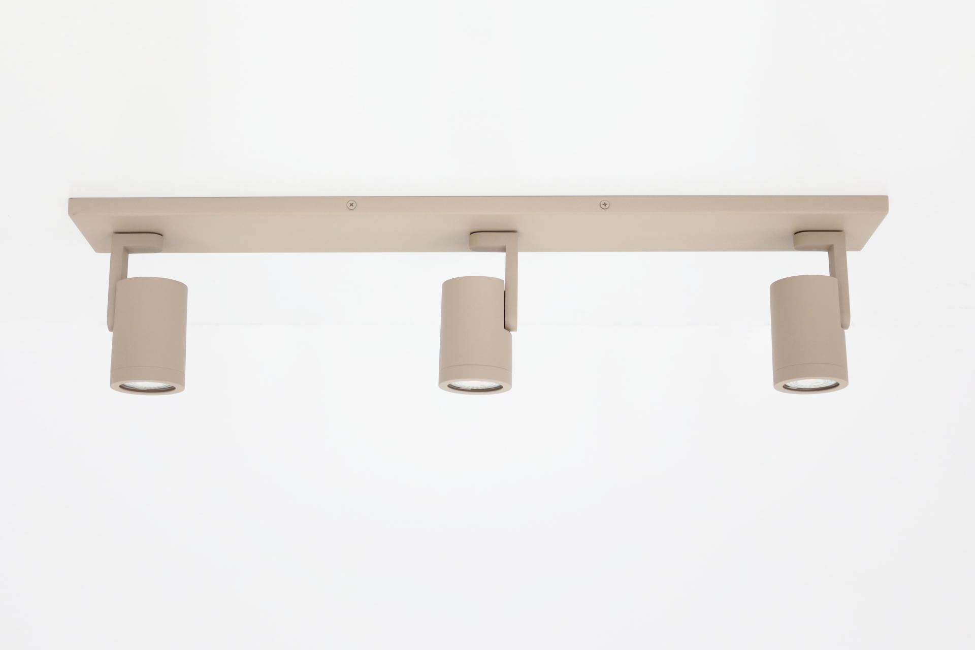 Strakke opbouwspot SCOOP 3-lichts balk | Zand