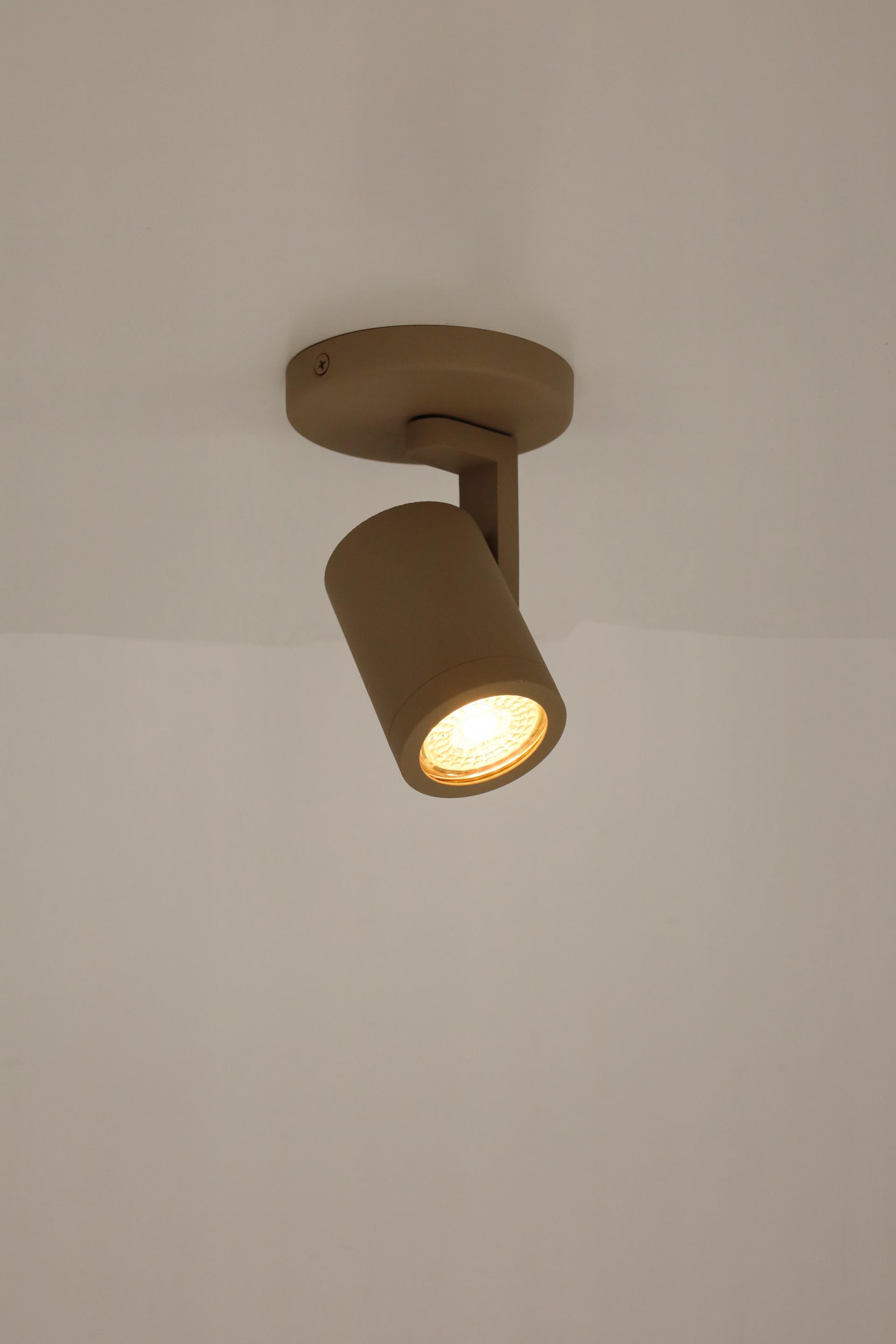 Strakke opbouwspot SCOOP 1-lichts | Zand