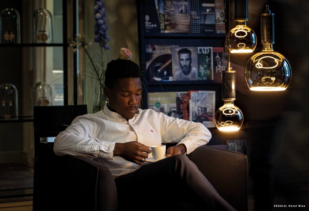 Segula Floating LED lamp E27 | Globe 200 mm | Smoke