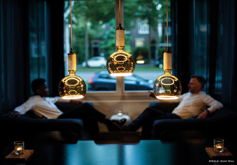 Segula Floating LED lamp E27 | Globe 200 mm | Smoke