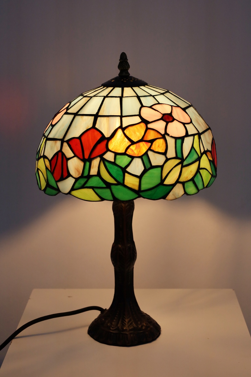 Klassieke tafellamp TIFFANY | Glas in loods