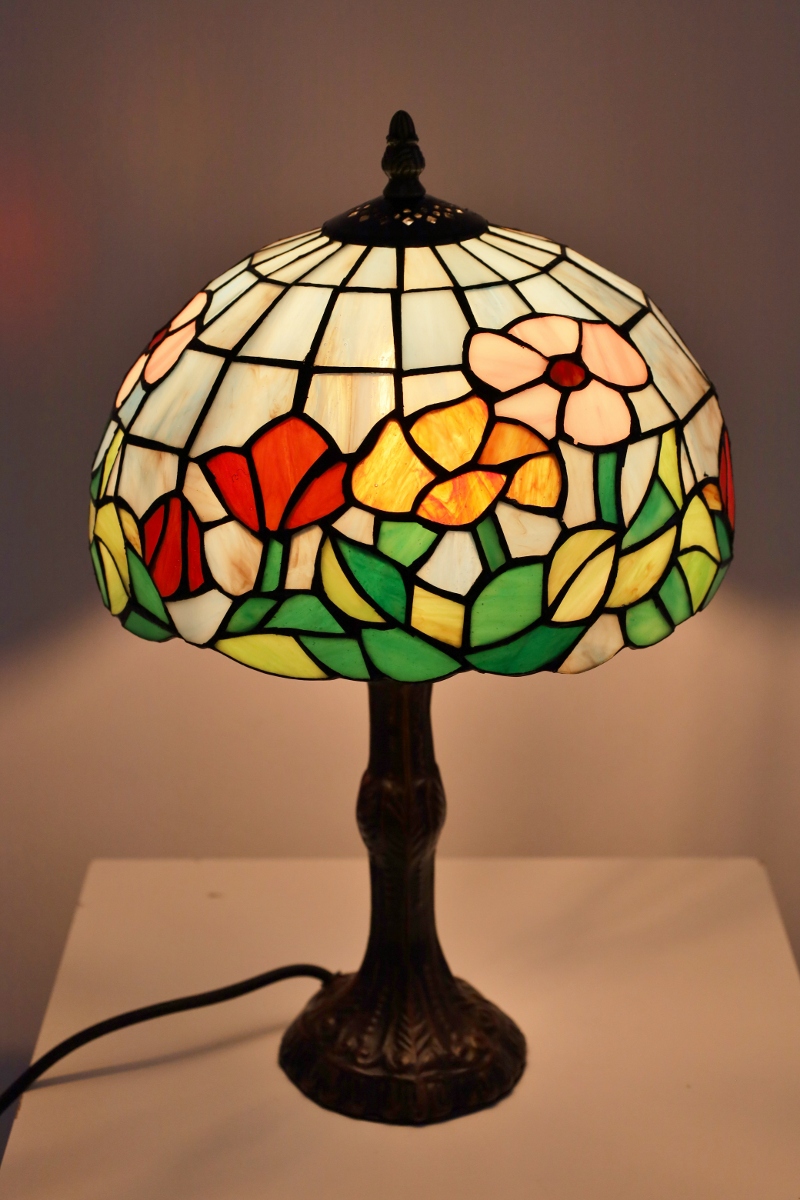 Klassieke tafellamp TIFFANY | Glas in loods