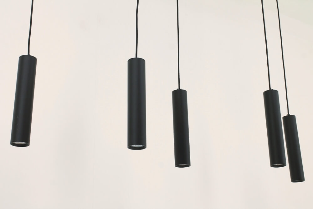 Minimalistische koker hanglamp RUNNY 5-lichts 130x25 cm | Zwart