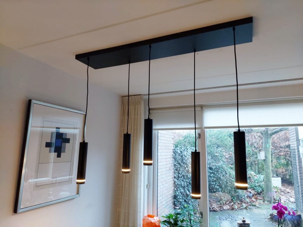 Brede stalen plafondbalk BASIC LINE voor lampen 100 x 25 cm | Zwart