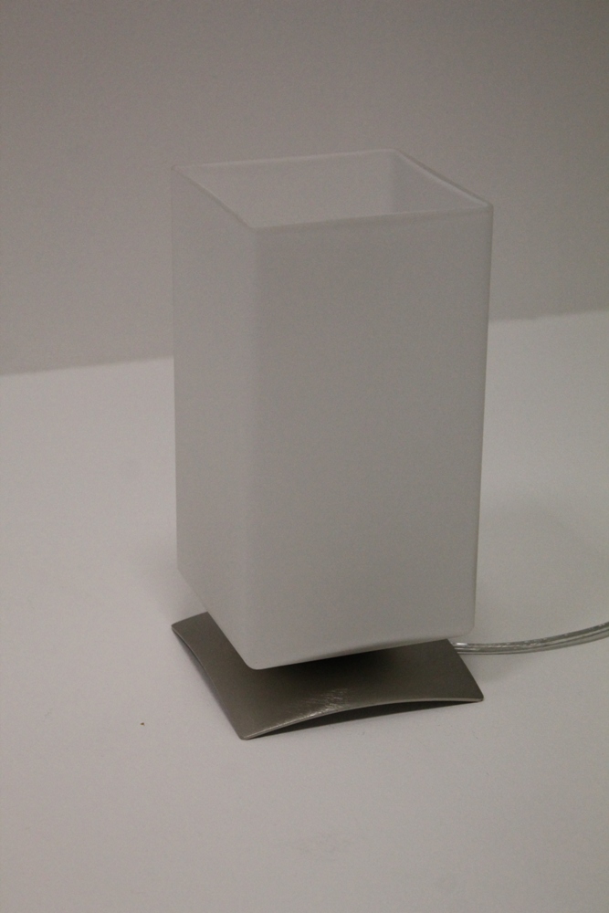 Tafellamp staal met wit rechthoekig glas klein